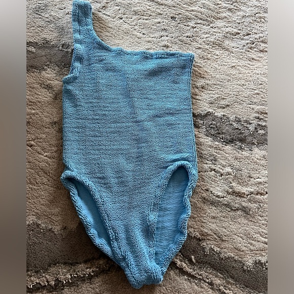 Hunza G one shoulder swimsuit 💙🩵💙 - Picture 4 of 5